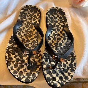 Coach sandals flip flops … well loved but lots of wear still size 7